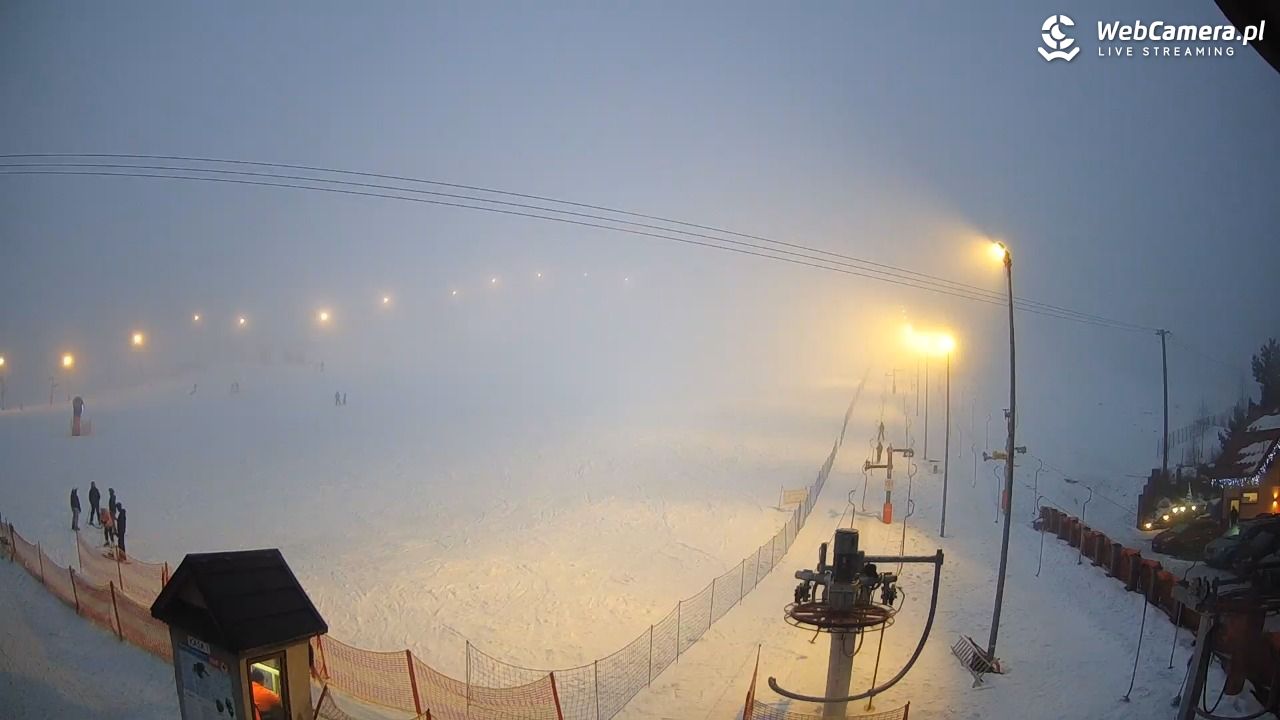 Wyciąg narciarski Wojtek - Zawoja Czatoża - 08 luty 2026, 16:59