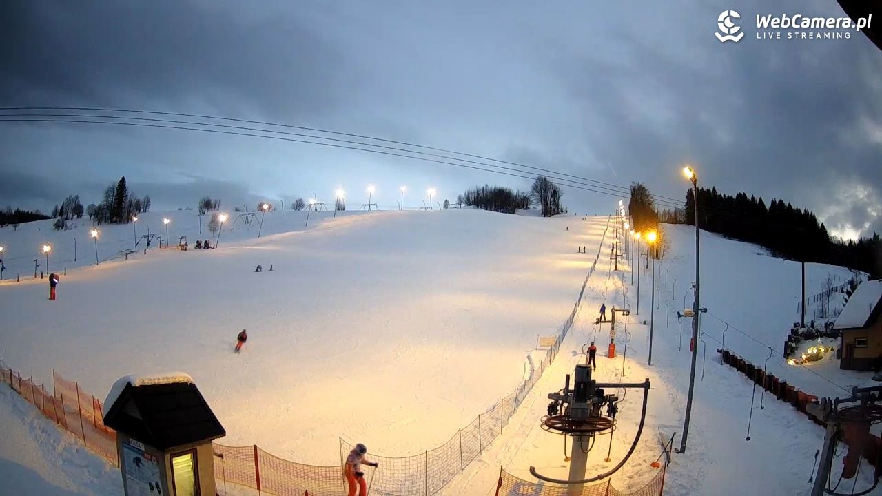 Wyciąg narciarski Wojtek - Zawoja Czatoża - 14 styczeń 2026, 16:27
