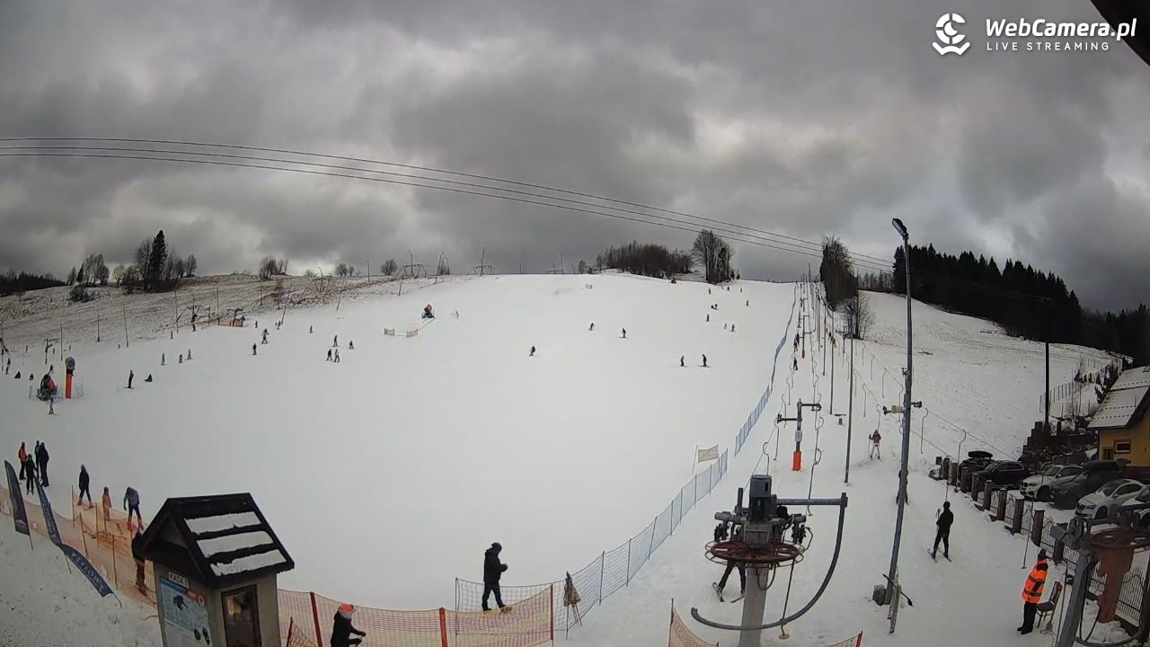 Wyciąg narciarski Wojtek - Zawoja Czatoża - 28 grudzień 2025, 11:25