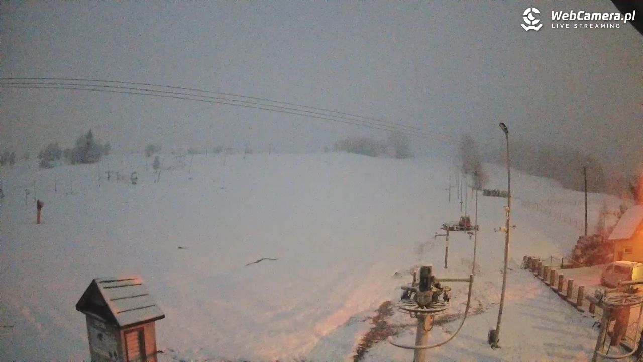 Wyciąg narciarski Wojtek - Zawoja Czatoża - 26 marzec 2026, 18:44