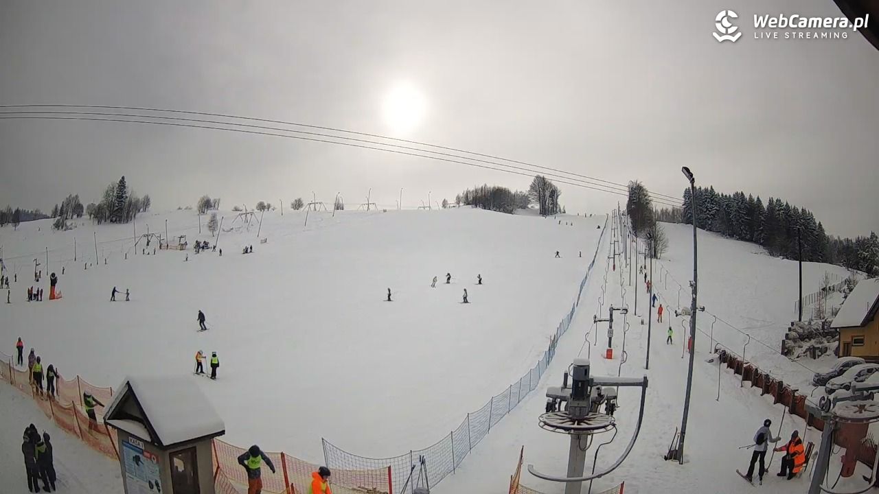 Wyciąg narciarski Wojtek - Zawoja Czatoża - 16 luty 2026, 10:23