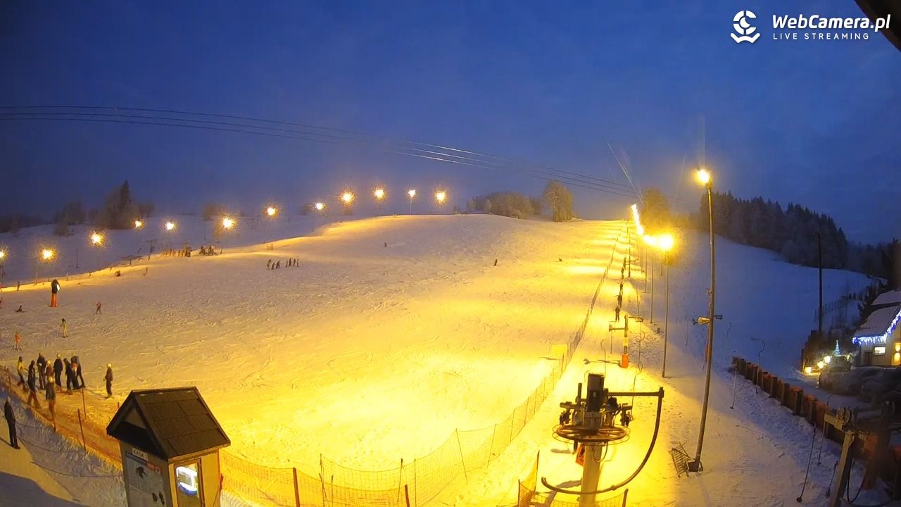 Wyciąg narciarski Wojtek - Zawoja Czatoża - 02 luty 2026, 17:14