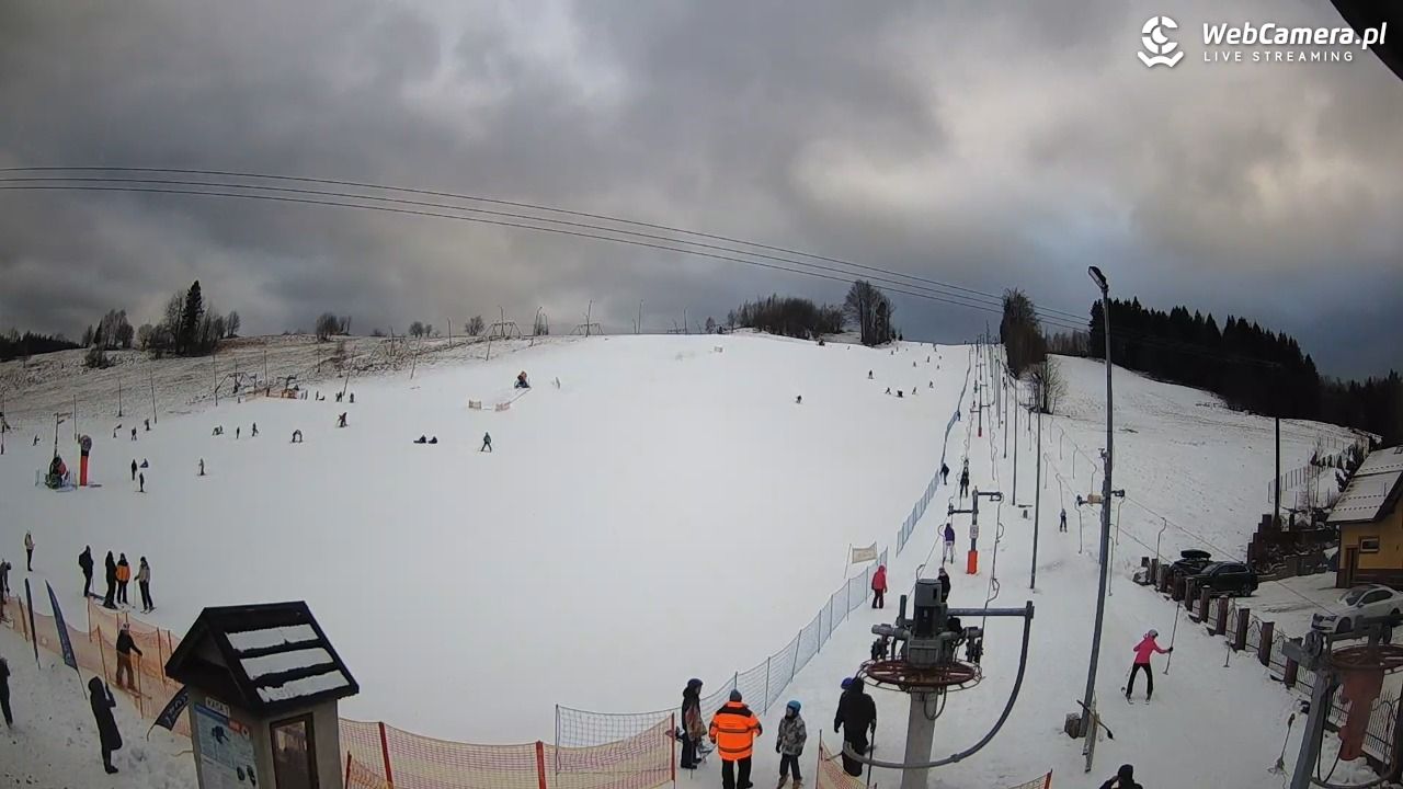 Wyciąg narciarski Wojtek - Zawoja Czatoża - 28 grudzień 2025, 14:27