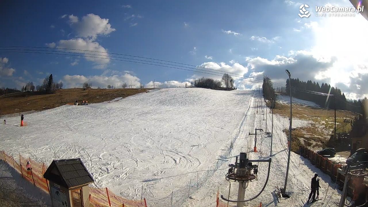 Wyciąg narciarski Wojtek - Zawoja Czatoża - 01 marzec 2026, 13:56