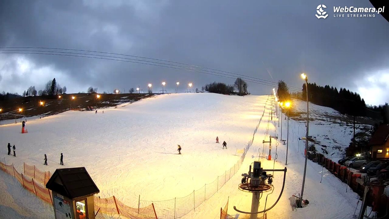 Wyciąg narciarski Wojtek - Zawoja Czatoża - 25 luty 2026, 17:26