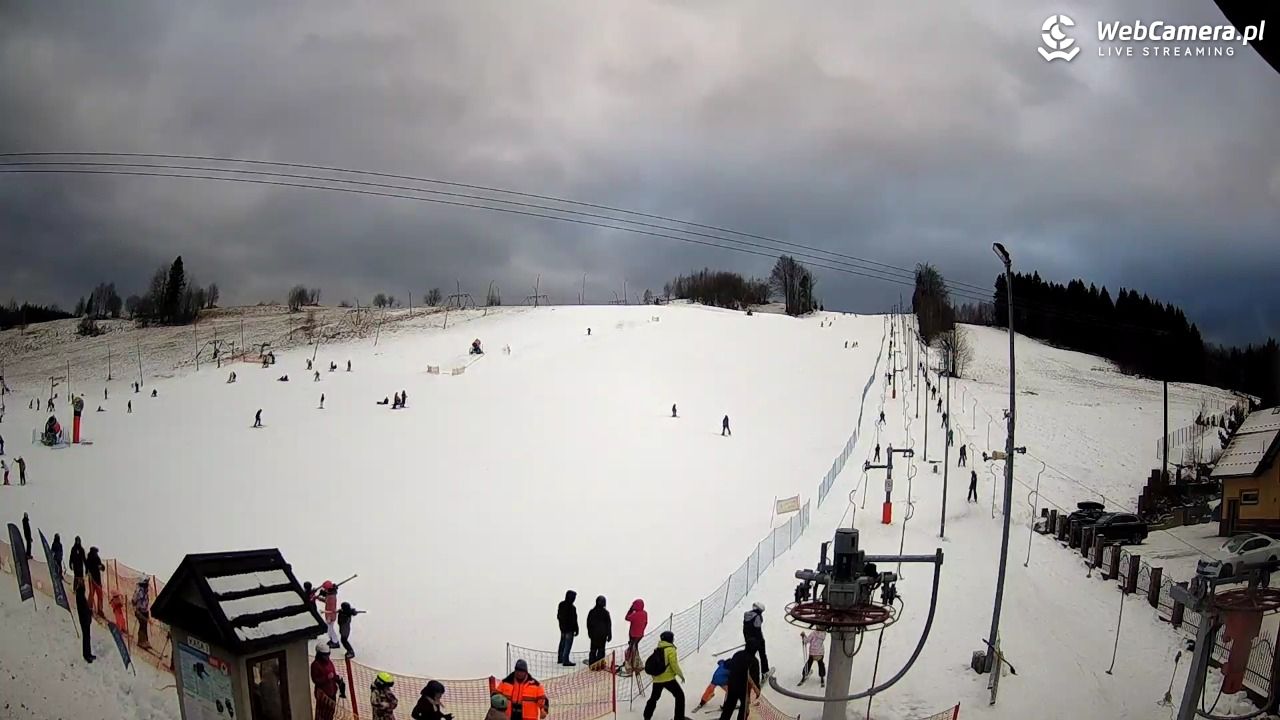 Wyciąg narciarski Wojtek - Zawoja Czatoża - 28 grudzień 2025, 14:31