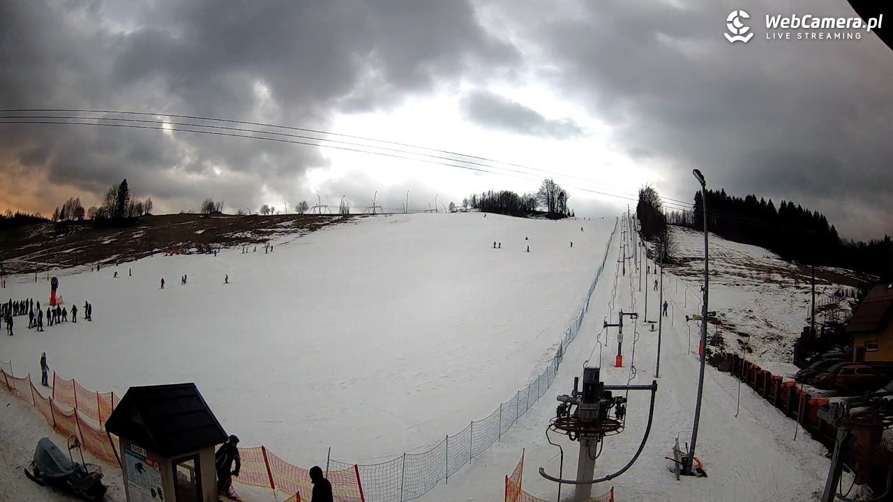 Wyciąg narciarski Wojtek - Zawoja Czatoża - 23 luty 2026, 16:44