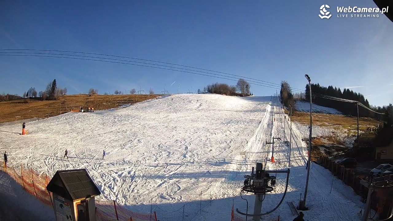 Wyciąg narciarski Wojtek - Zawoja Czatoża - 28 luty 2026, 15:44