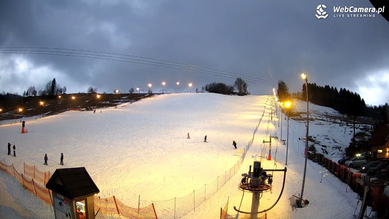 Wyciąg narciarski Wojtek - Zawoja Czatoża - 25 luty 2026, 17:26