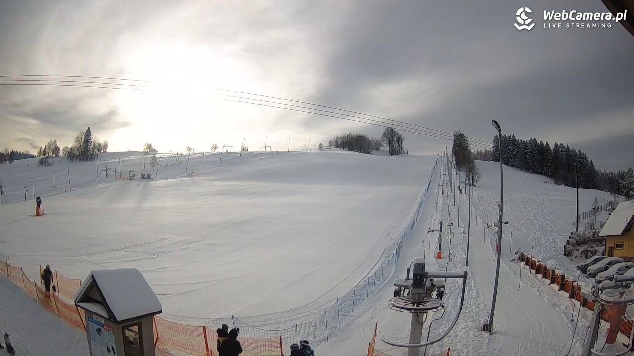 Wyciąg narciarski Wojtek - Zawoja Czatoża - 16 luty 2026, 09:02