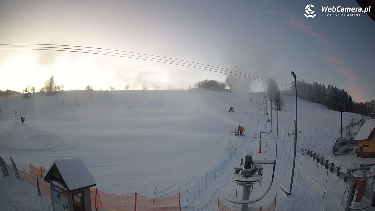 Wyciąg narciarski Wojtek - Zawoja Czatoża - 09 styczeń 2026, 07:23