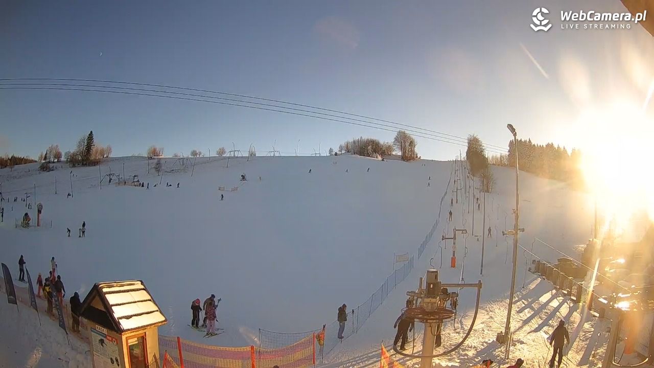 Wyciąg narciarski Wojtek - Zawoja Czatoża - 27 grudzień 2025, 13:54