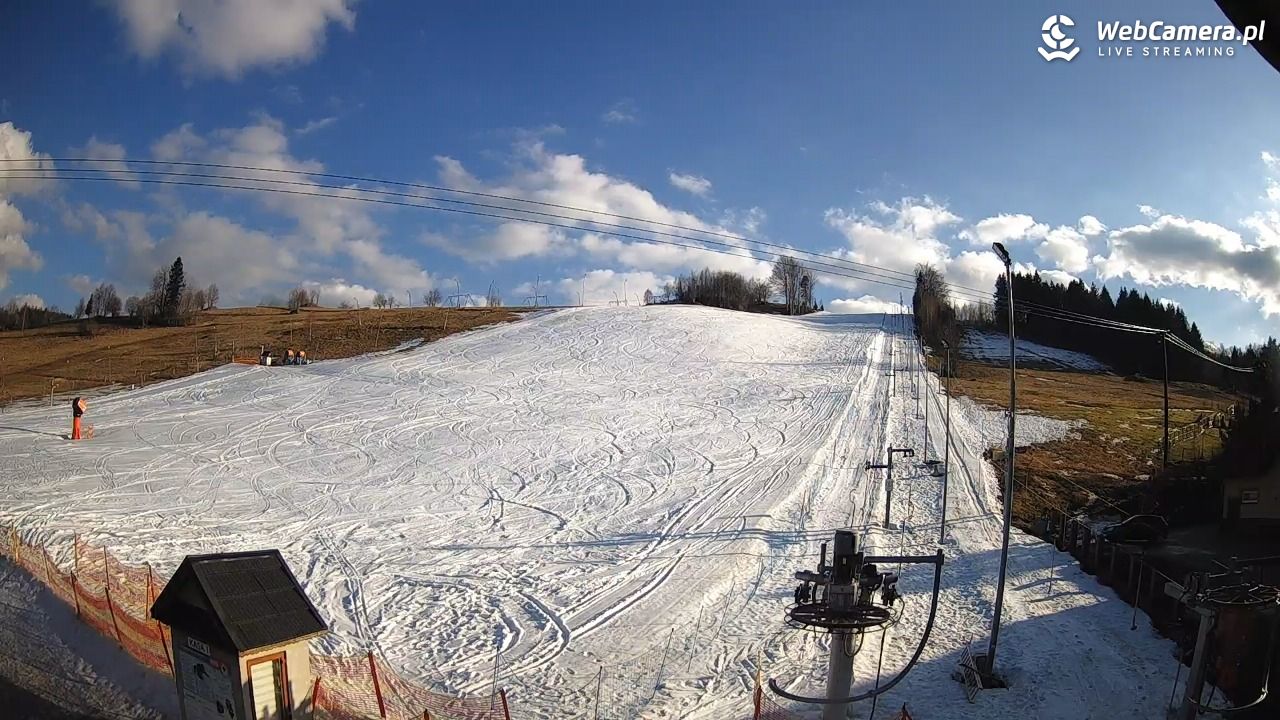 Wyciąg narciarski Wojtek - Zawoja Czatoża - 02 marzec 2026, 15:26