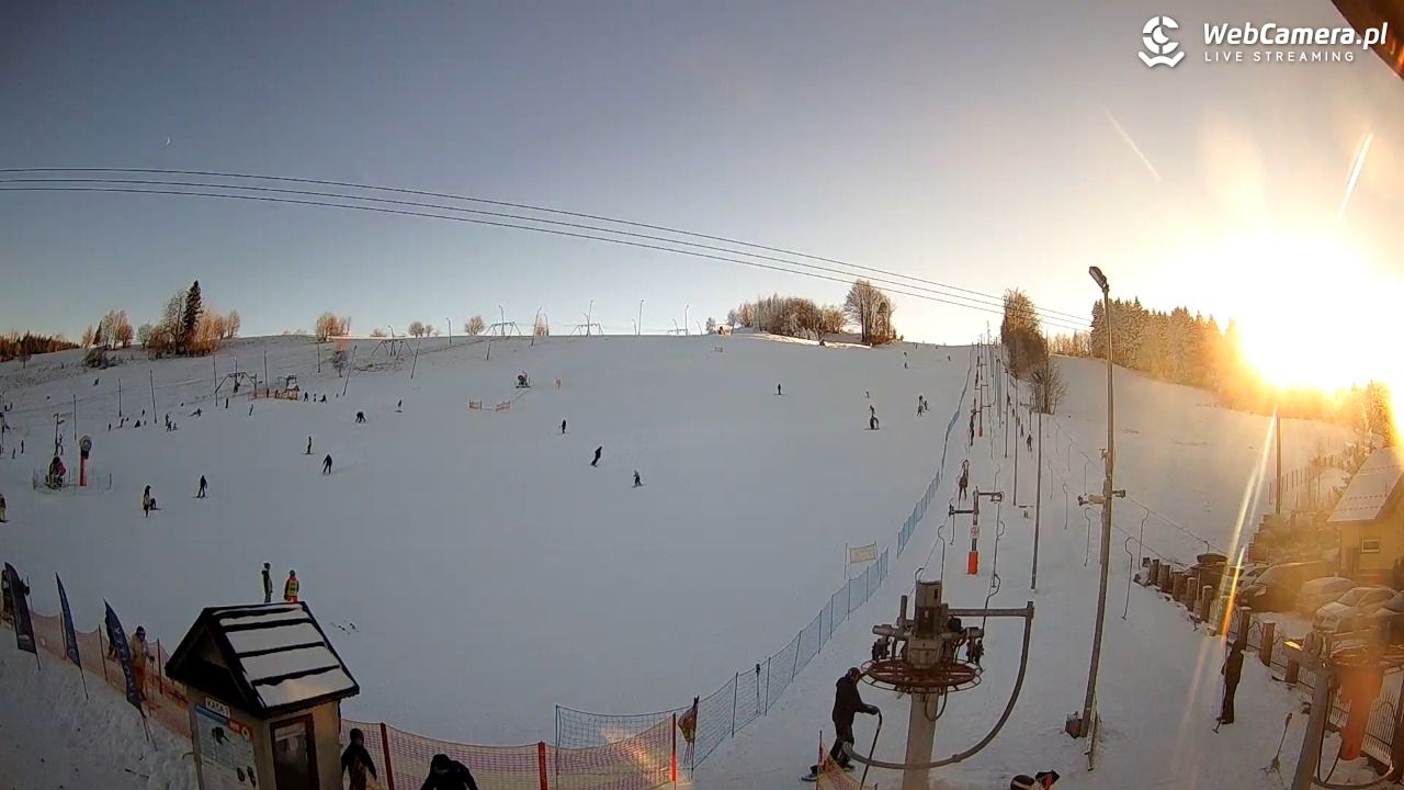 Wyciąg narciarski Wojtek - Zawoja Czatoża - 27 grudzień 2025, 16:29