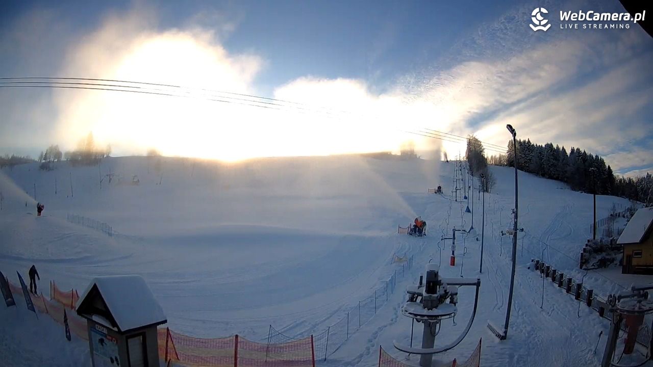 Wyciąg narciarski Wojtek - Zawoja Czatoża - 09 styczeń 2026, 09:16