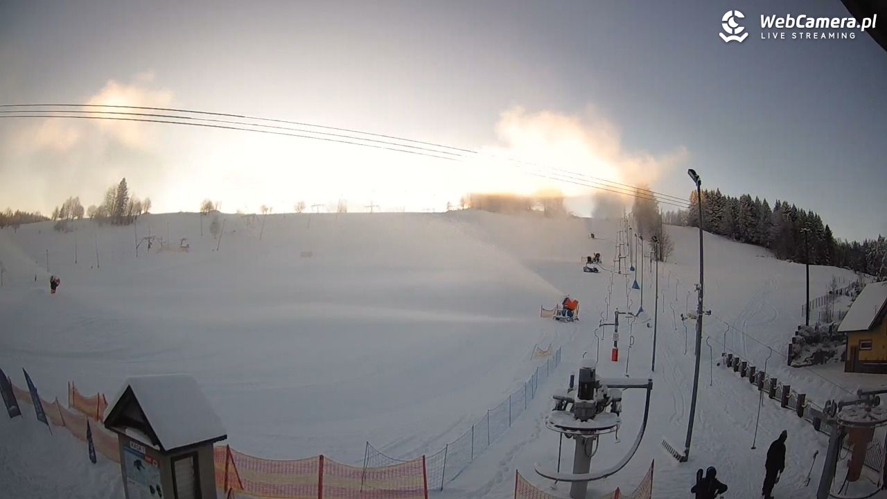 Wyciąg narciarski Wojtek - Zawoja Czatoża - 09 styczeń 2026, 08:53