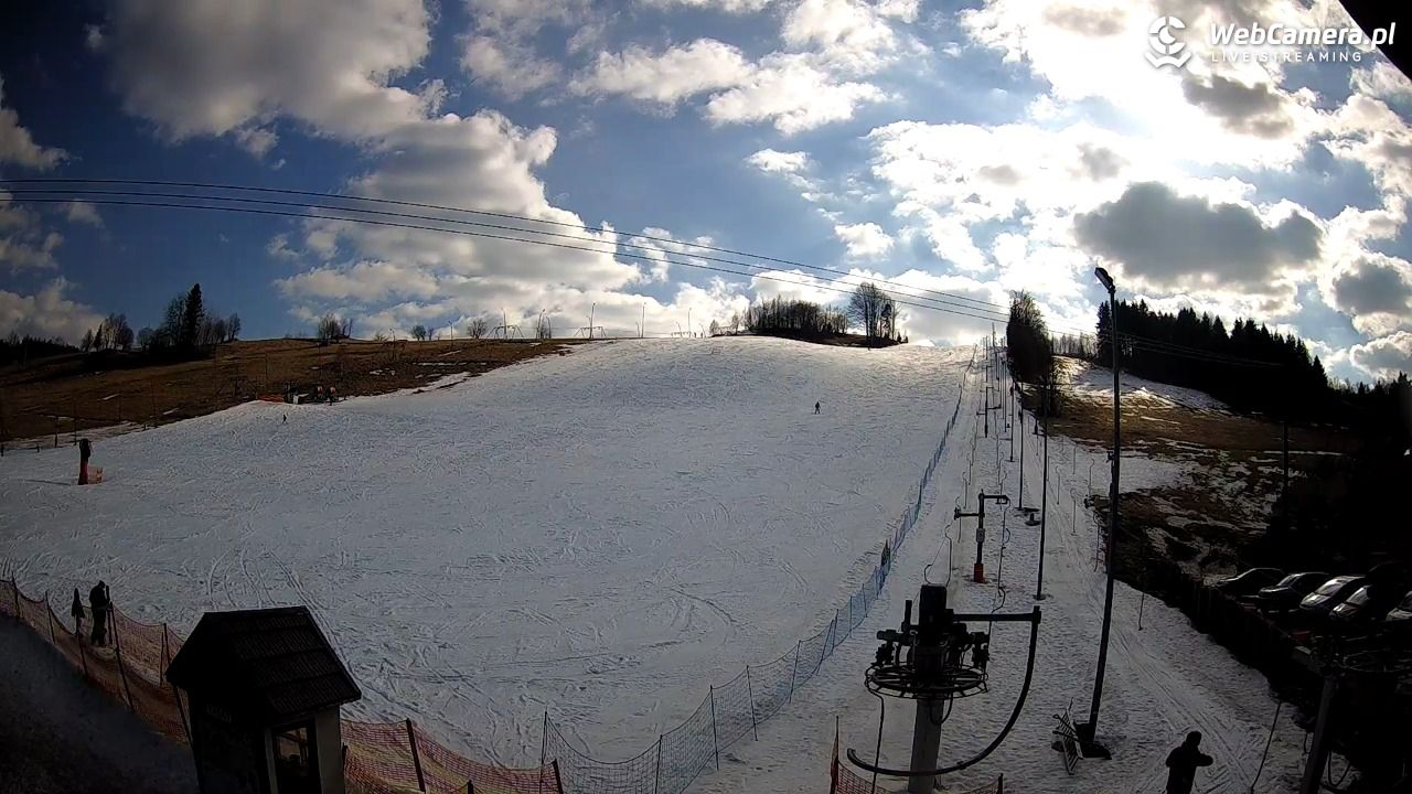 Wyciąg narciarski Wojtek - Zawoja Czatoża - 01 marzec 2026, 12:59