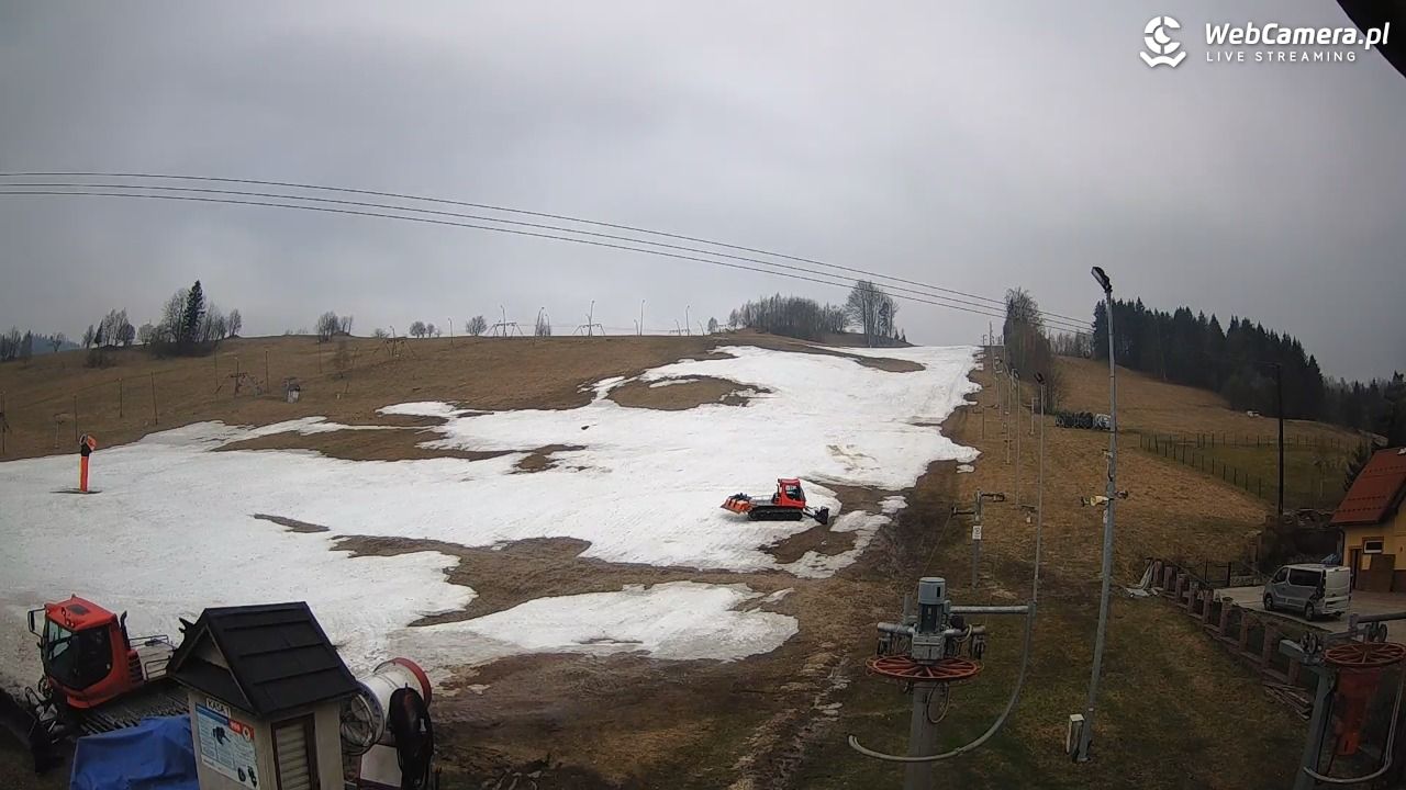 Wyciąg narciarski Wojtek - Zawoja Czatoża - 15 kwiecień 2026, 19:07