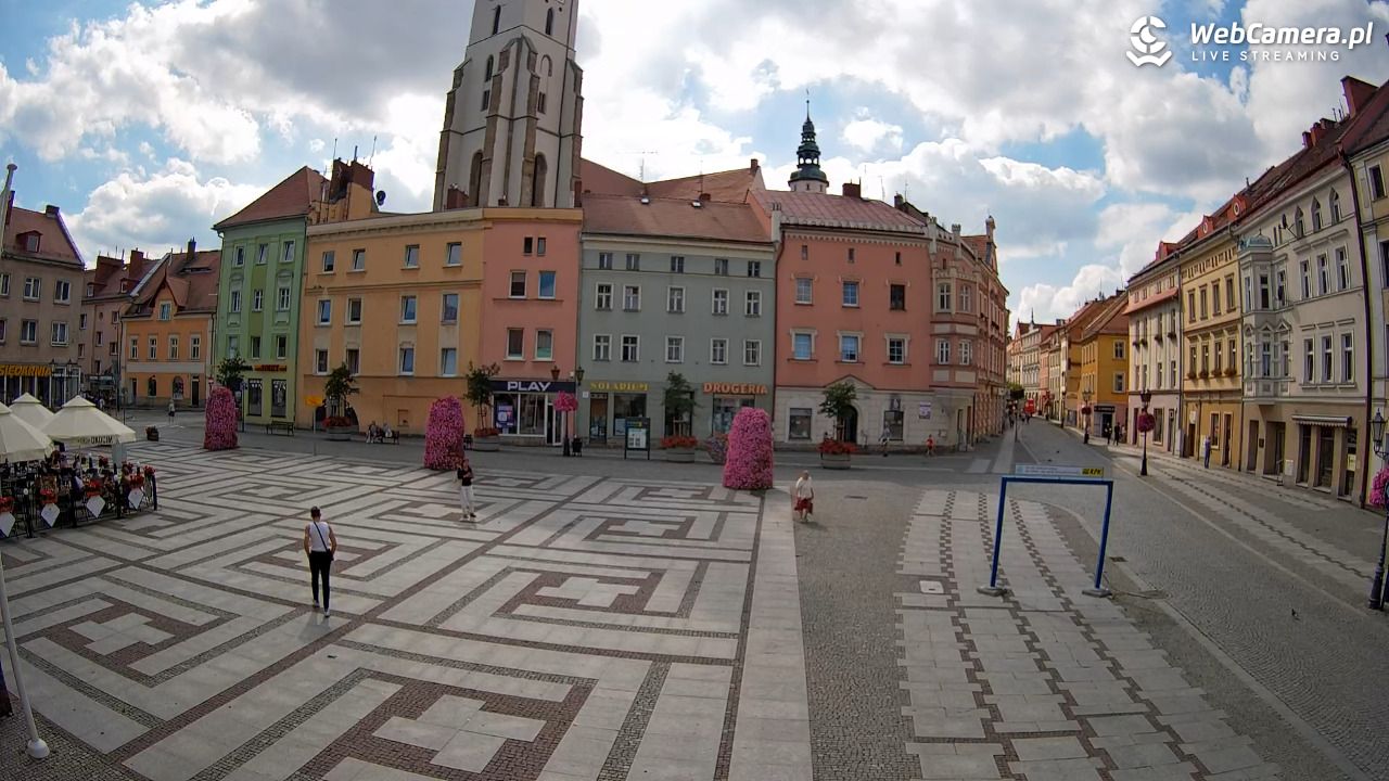 Złotoryja - widok na Rynek - 01 wresień 2025, 13:20