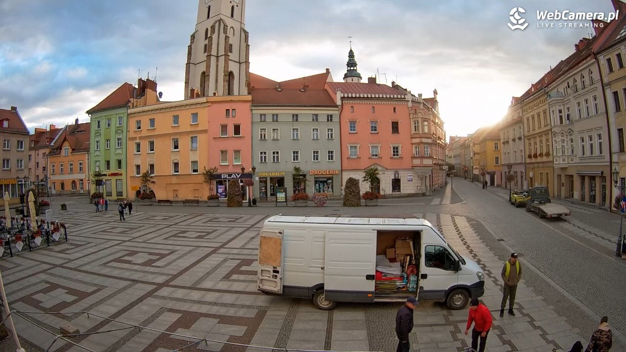 Złotoryja - widok na Rynek - 18 październik 2025, 16:55