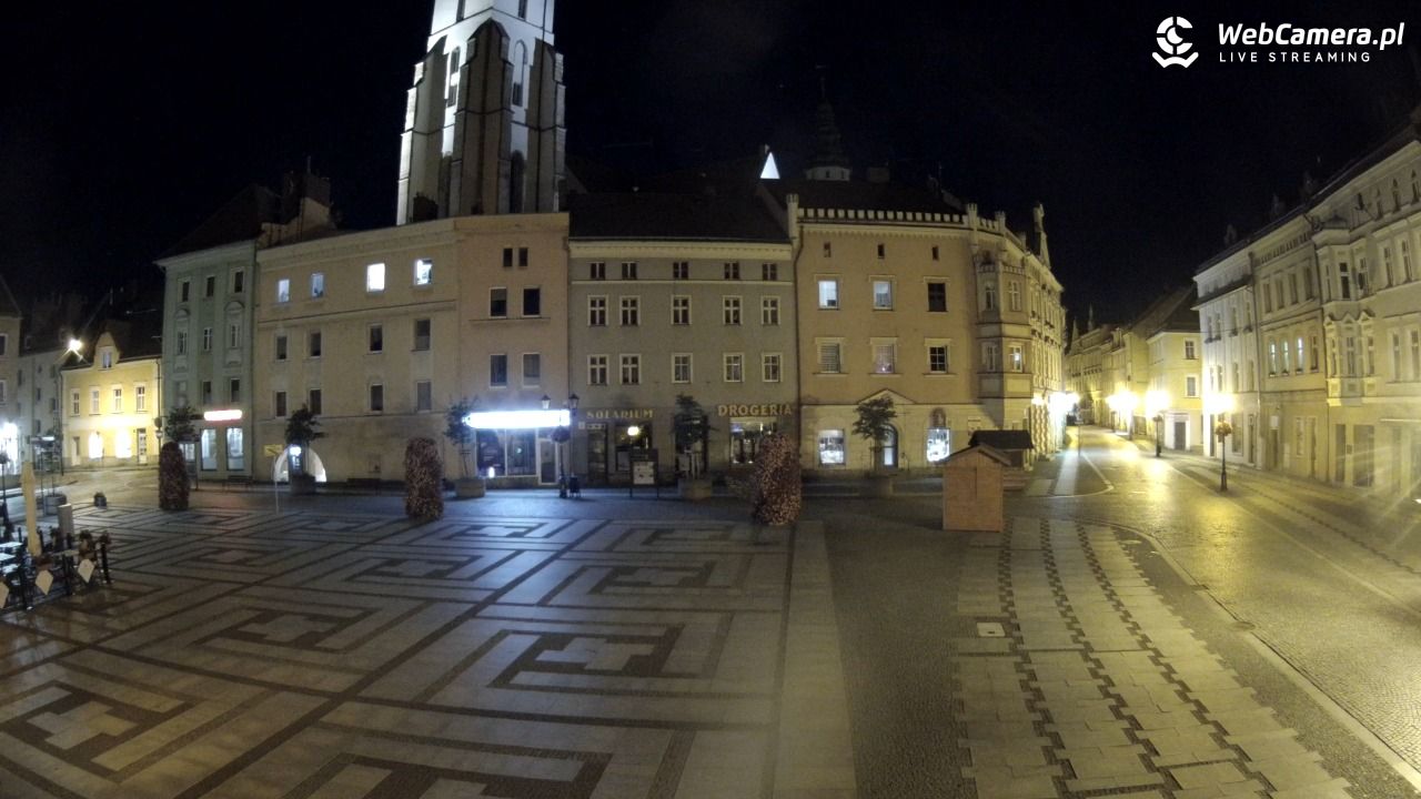 Złotoryja - widok na Rynek - 12 czerwiec 2025, 23:05