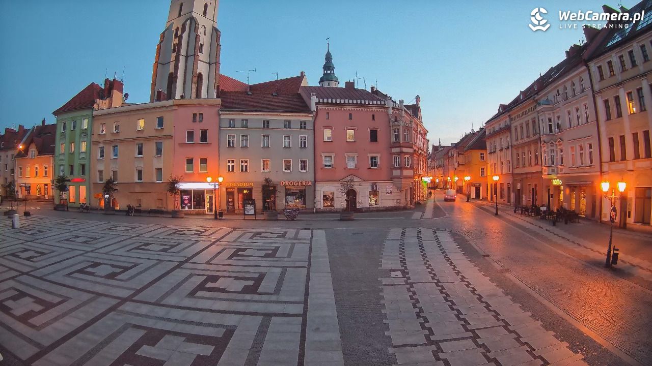 Złotoryja - widok na Rynek - 17 kwiecień 2026, 20:18