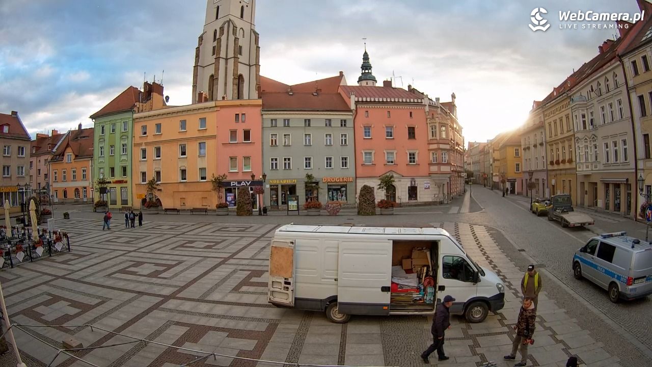 Złotoryja - widok na Rynek - 18 październik 2025, 16:56