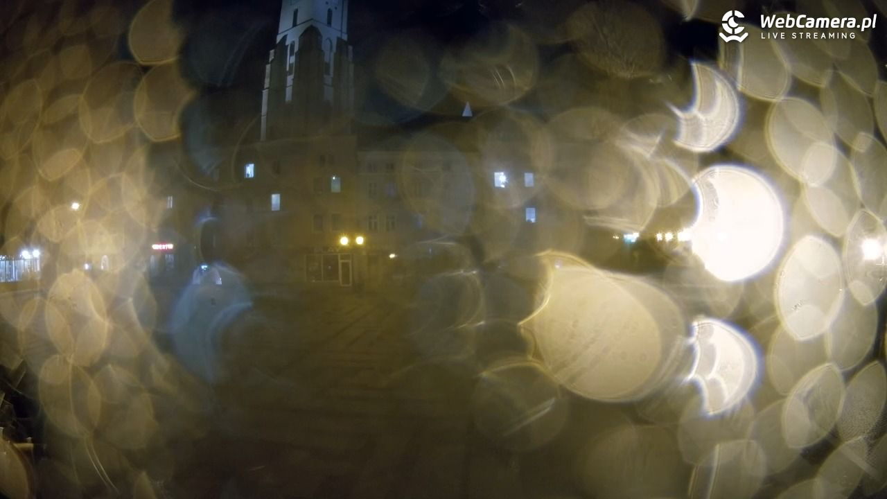 Złotoryja - widok na Rynek - 21 listopad 2025, 20:15