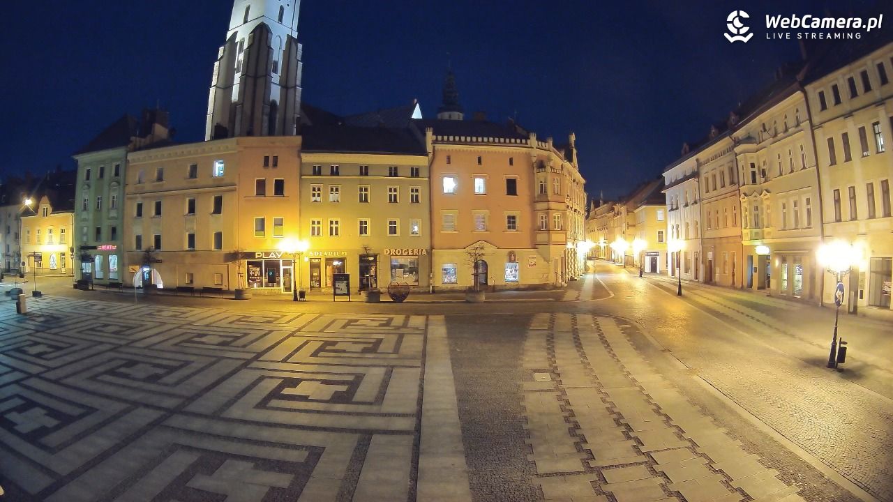 Złotoryja - widok na Rynek - 02 marzec 2026, 23:33