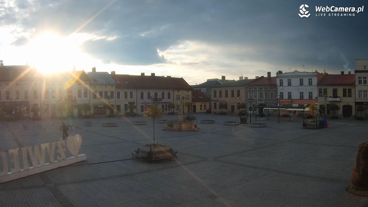 Żywiec - widok na Rynek - 21 kwiecień 2026, 18:42